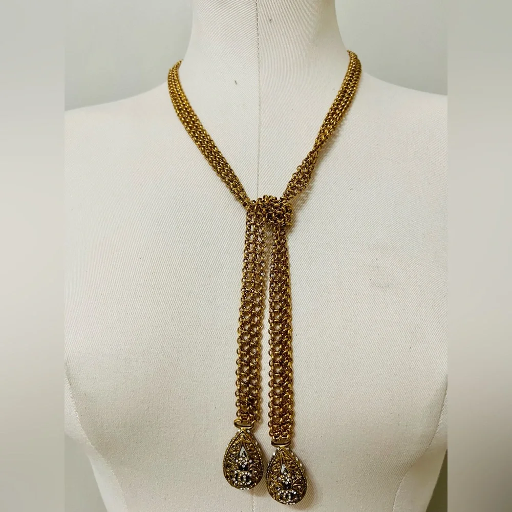 Chanel Necklace - Picture 6 of 16